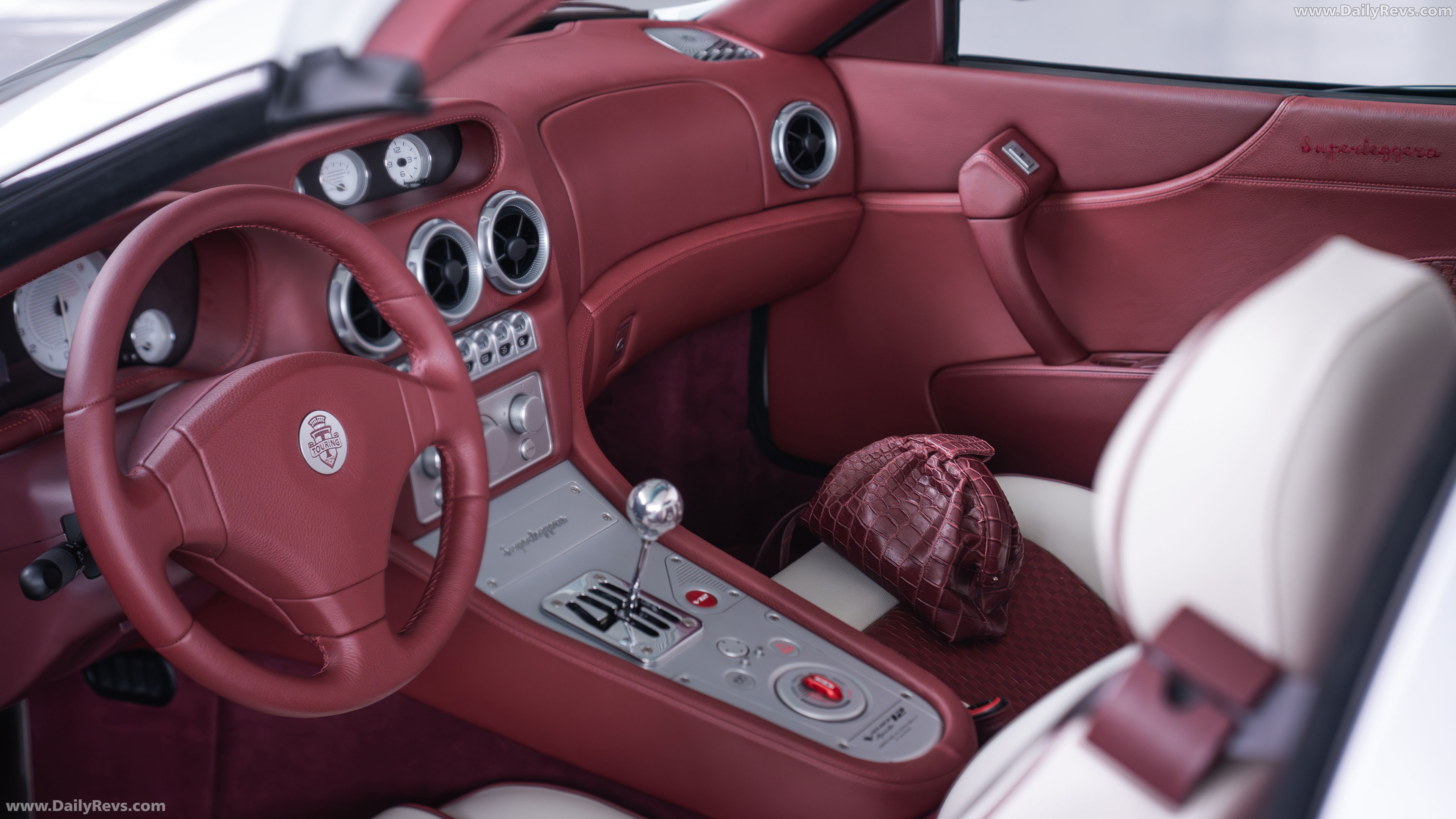 2027 Touring Superleggera Veloce12 Aperta Interior